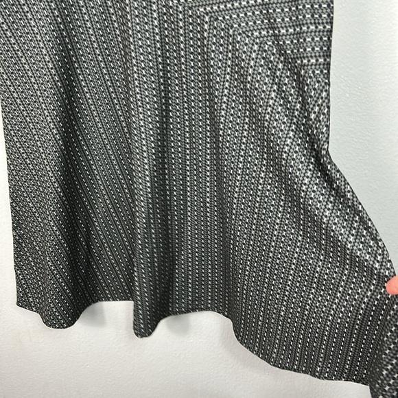 Prana Gray & Black Print Fit and Flare V-Neck Dress Large - Picture 5 of 8